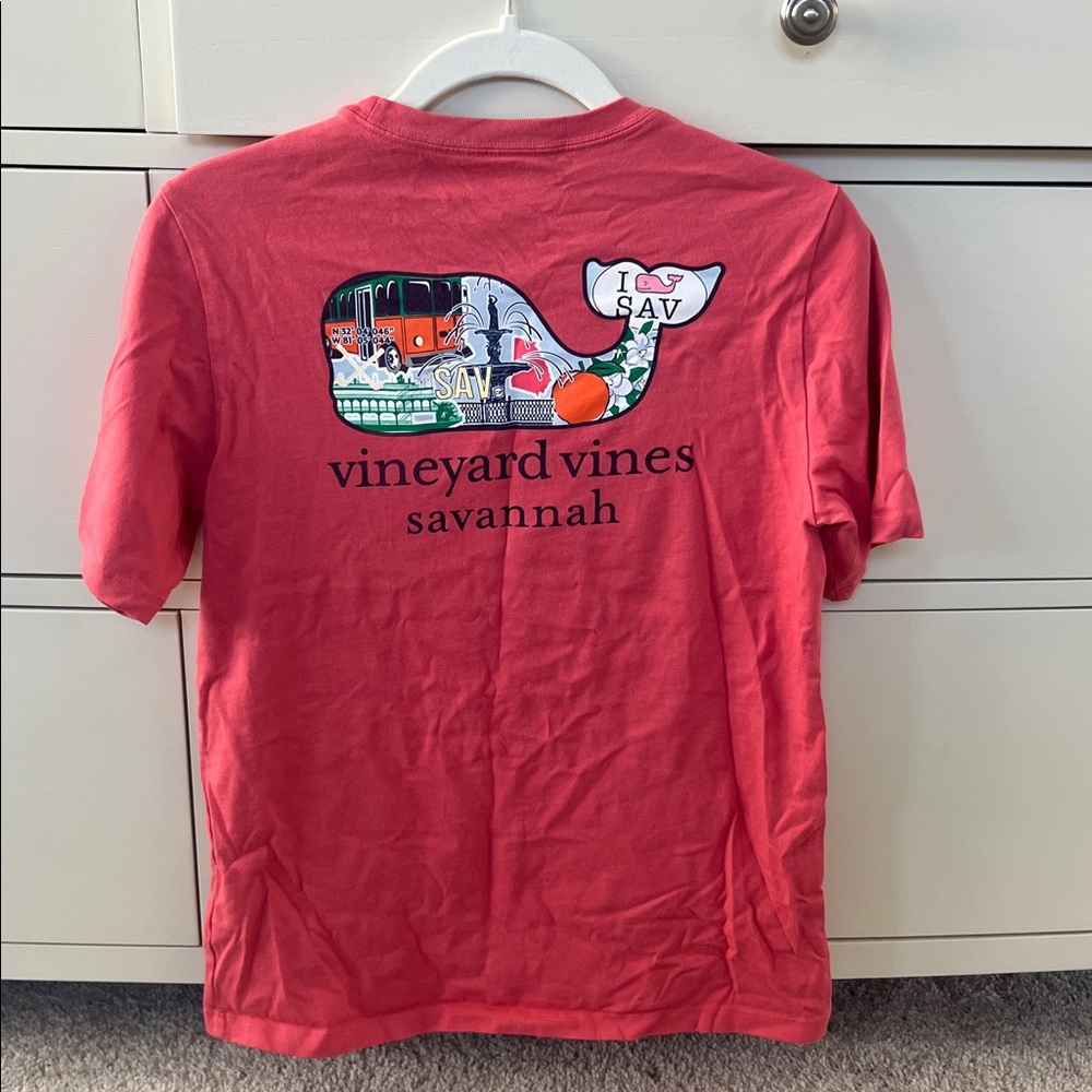 Boys vineyard vines Savannah tee shirt large